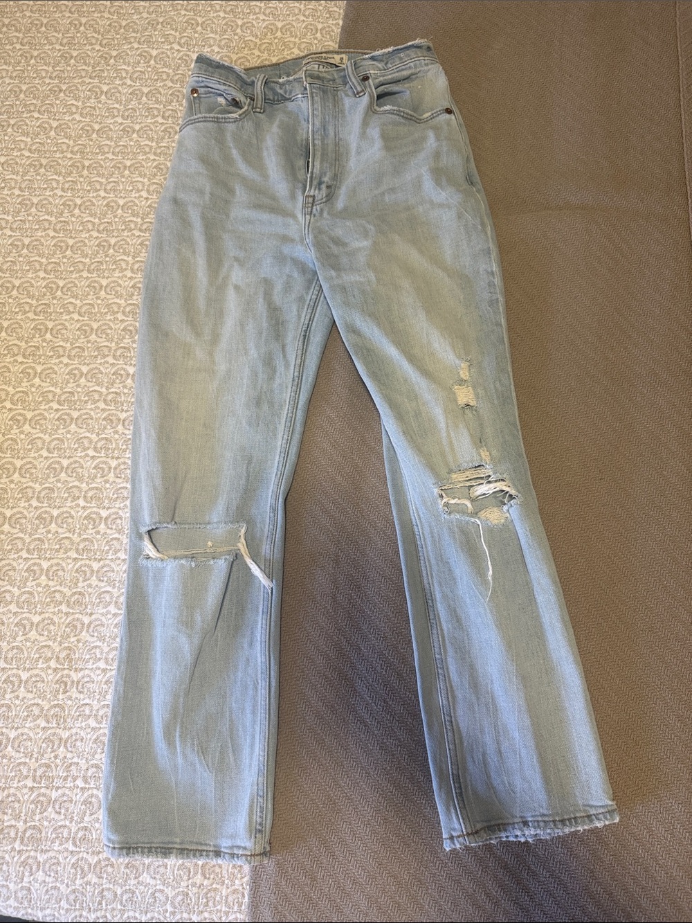 Abercrombie ankle straight ultra high-rise size 26/2 jeans